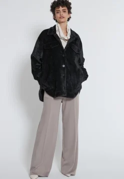 Hot Ana Alcazar Hemdjacke Habila