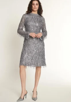 Hot Ana Alcazar Rückenfreies Kleid Ocena