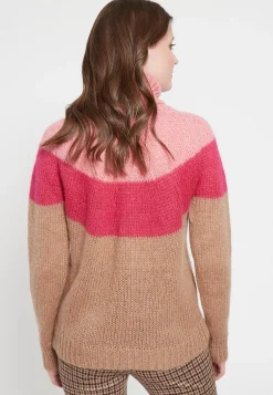 Hot Ana Alcazar Rollkragenpullover Binny