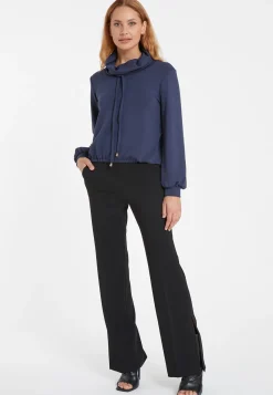 Hot Ana Alcazar Rollkragentop Selmy Blau