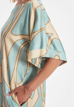 Hot Ana Alcazar Weites Kleid Zazilia